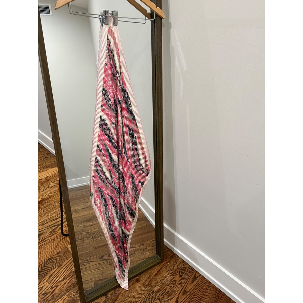 Nordstrom Rack Pleated Neck Scarf Pink Black Geometric Print One Size Polyester